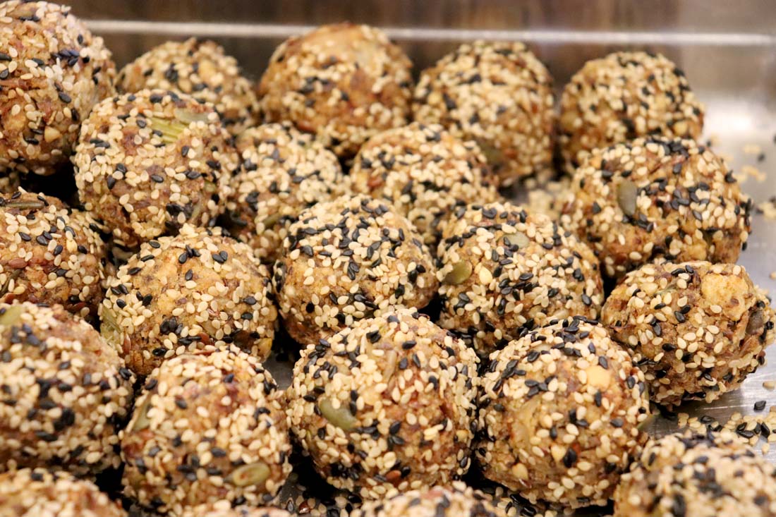 Vegetarian meatballs